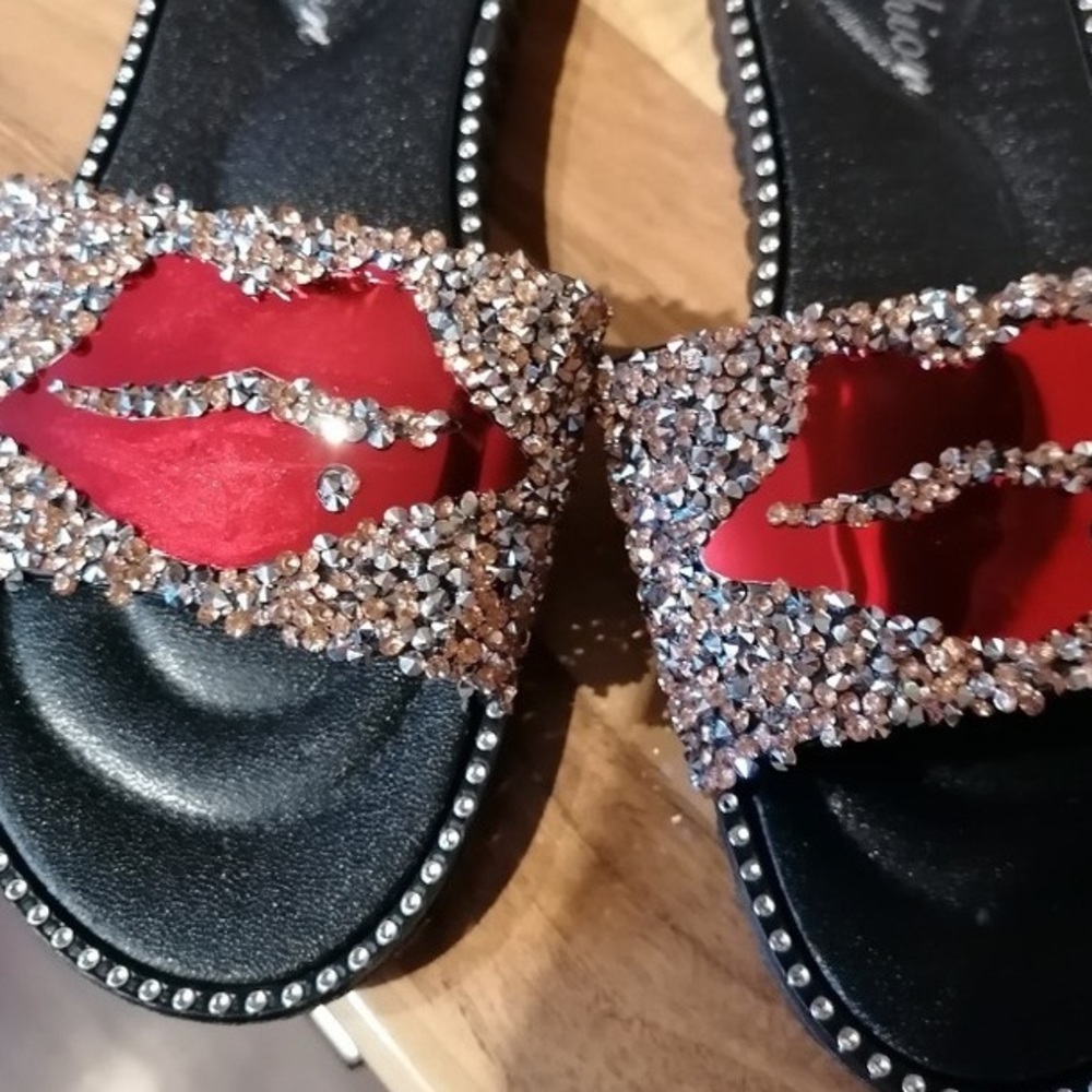 Rhinestone Slides 💕 {3X Host Pick} - Picture 6 of 8